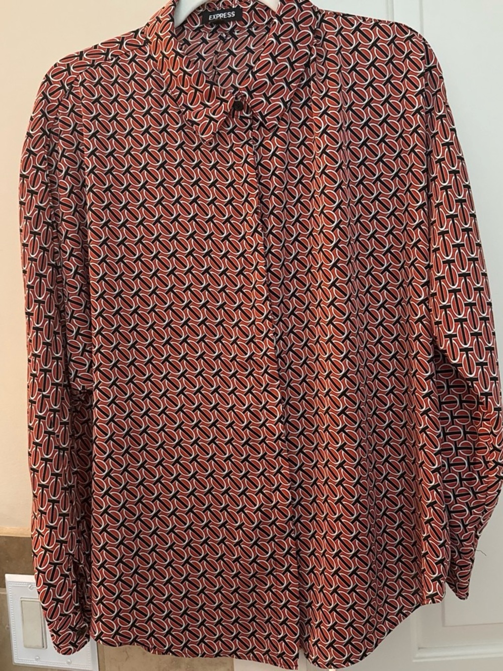 Express woman’s orangePatterned Long-Sleeve Shirt